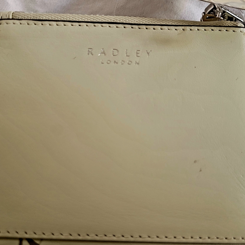 Dog-Themed Cream Wallet - Picture 6 of 7
